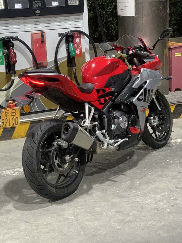 贝纳利 龙卷风 Tornado 252R