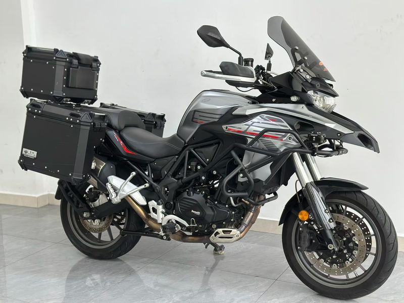 贝纳利 TRK552