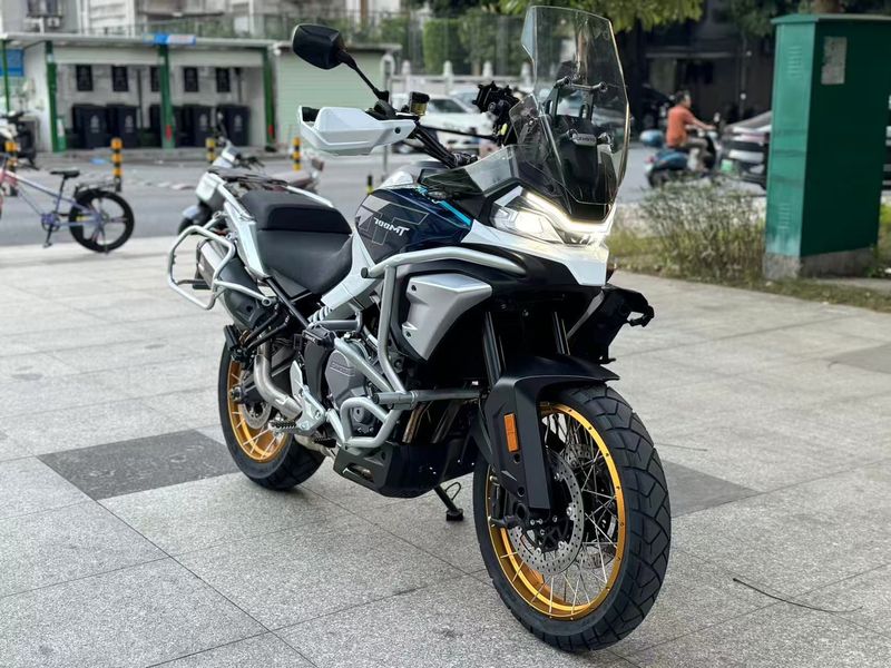 春风 700MT