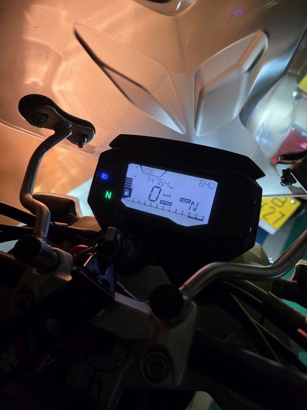 宝马 G 310 R