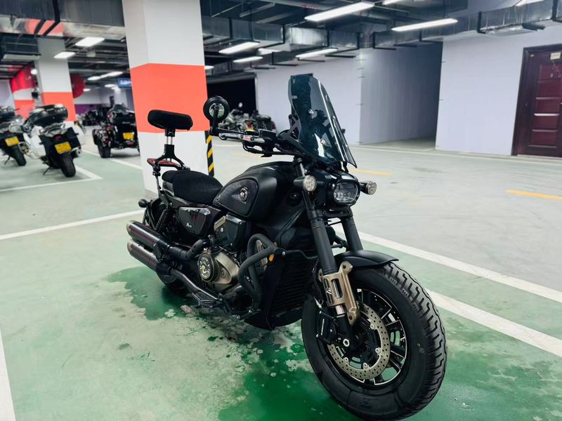 QJMOTOR 闪600