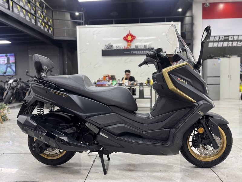 光阳 赛艇 S250