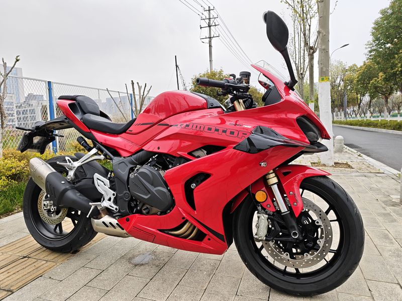 QJMOTOR 赛600