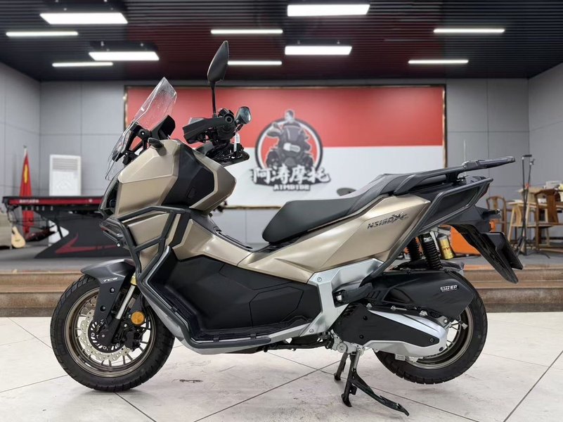 新大洲本田 NS150XC