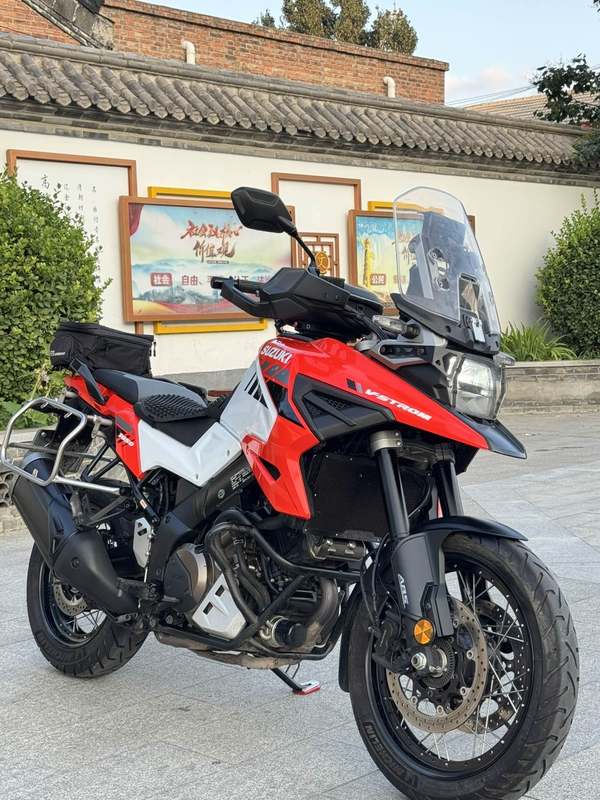 铃木 V-Strom 1050