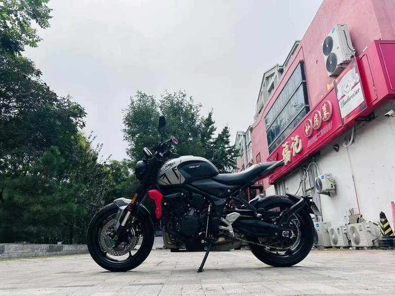 凯旋 Trident 660