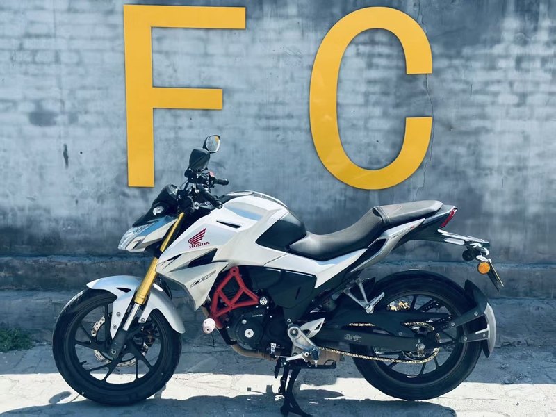 新大洲本田 CBF190R