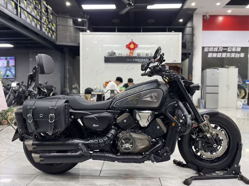 QJMOTOR 闪600