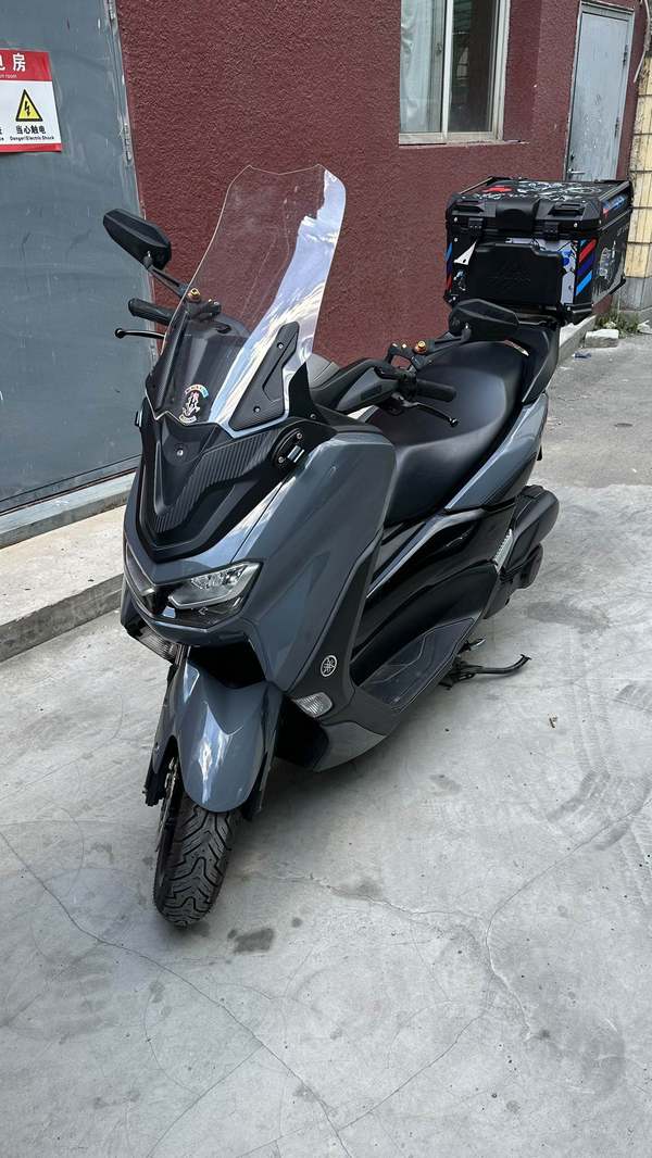 雅马哈 NMAX