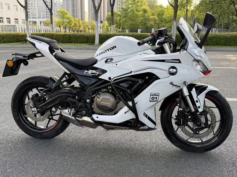 QJMOTOR 赛250