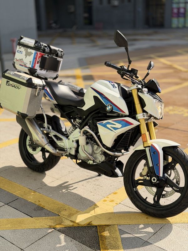 宝马 G 310 R