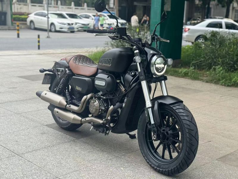 QJMOTOR 闪300S
