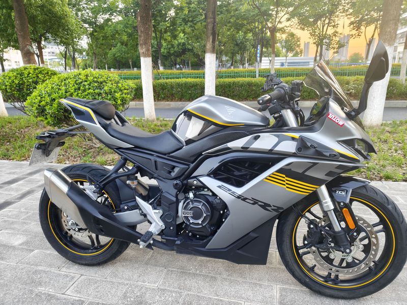 无极 250RR