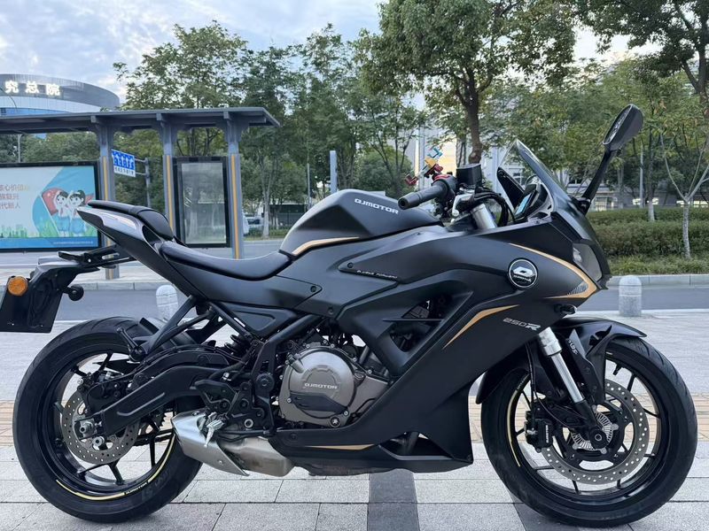 QJMOTOR 赛250