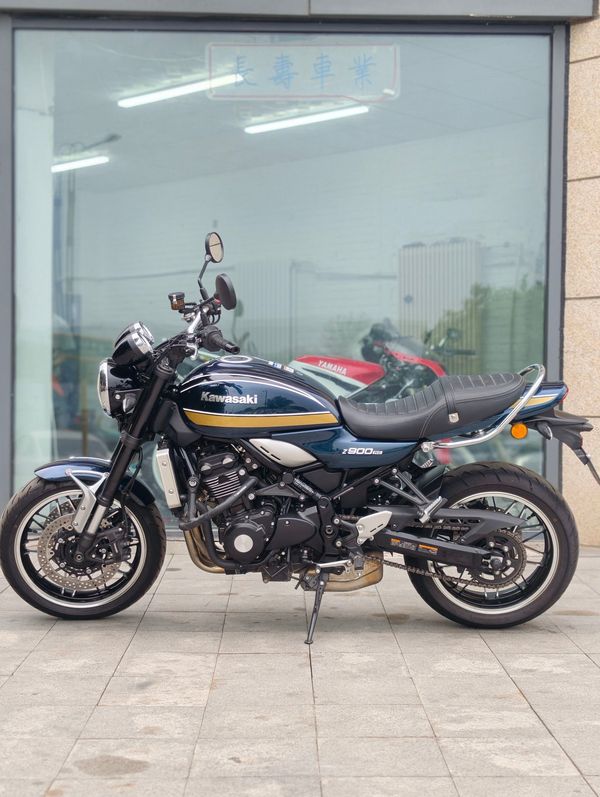 川崎 Z900RS
