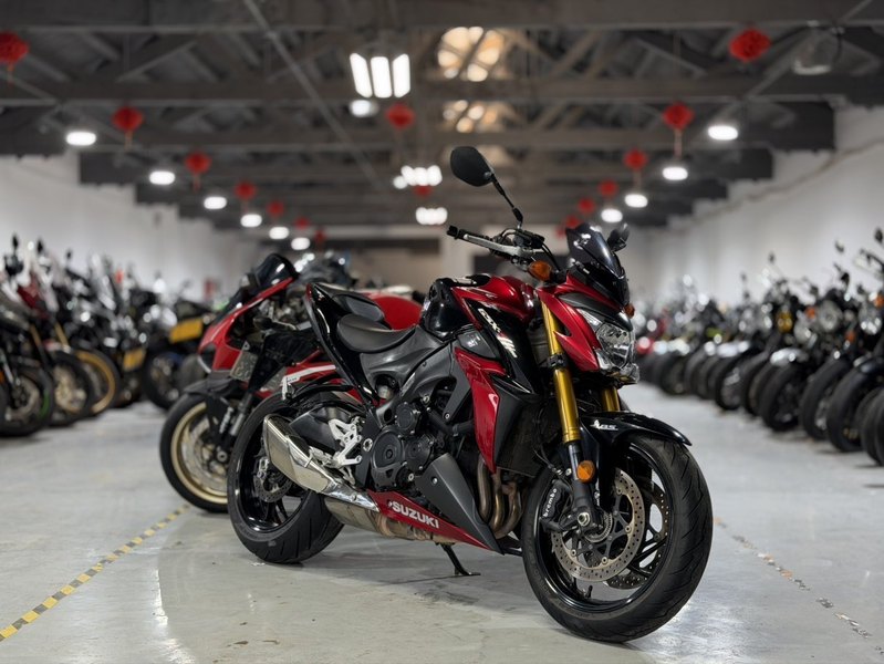 铃木 GSX-S1000