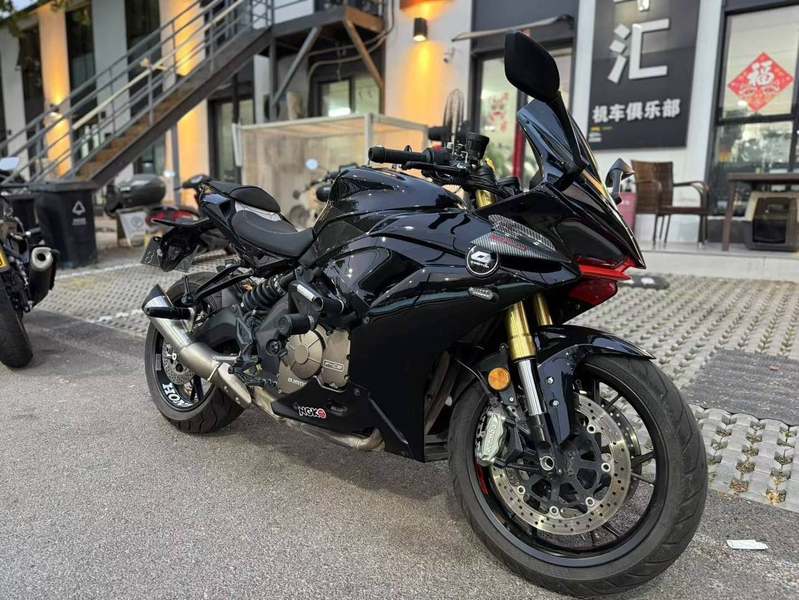 QJMOTOR 赛600