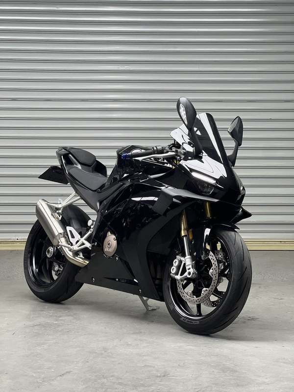 张雪机车 500RR
