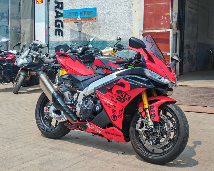 阿普利亚 RSV4