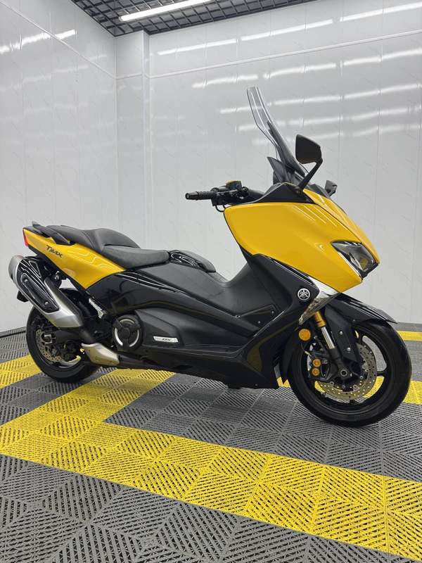 雅马哈 TMAX