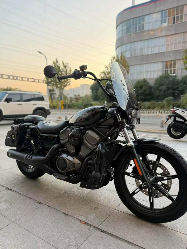 哈雷戴维森 Nightster