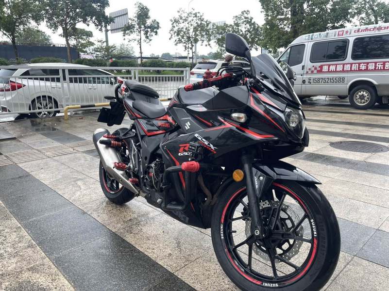 豪爵铃木 GSX250R