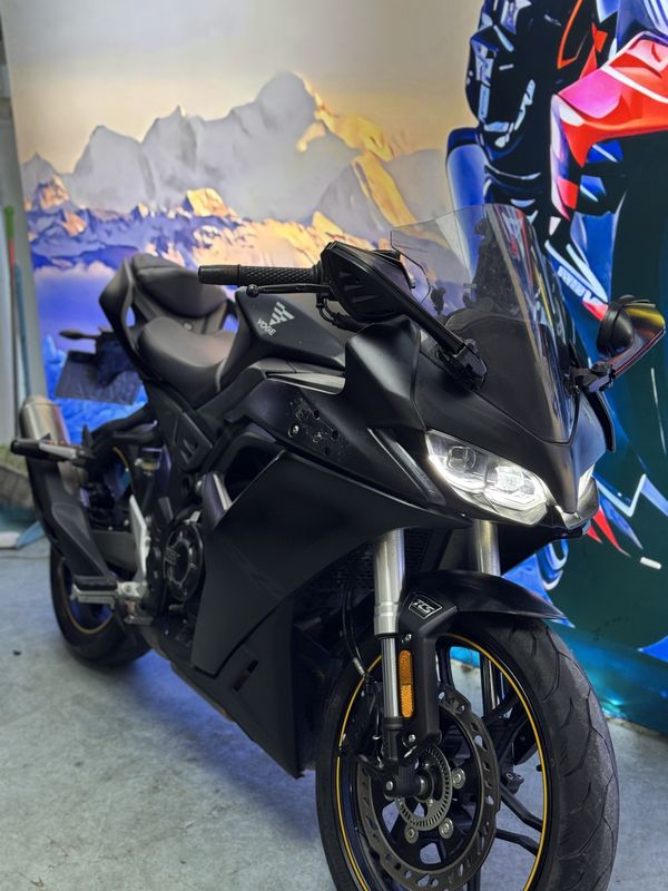 无极 250RR