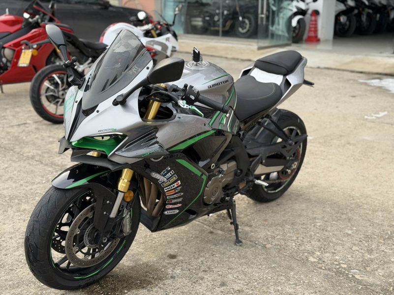 QJMOTOR 赛600