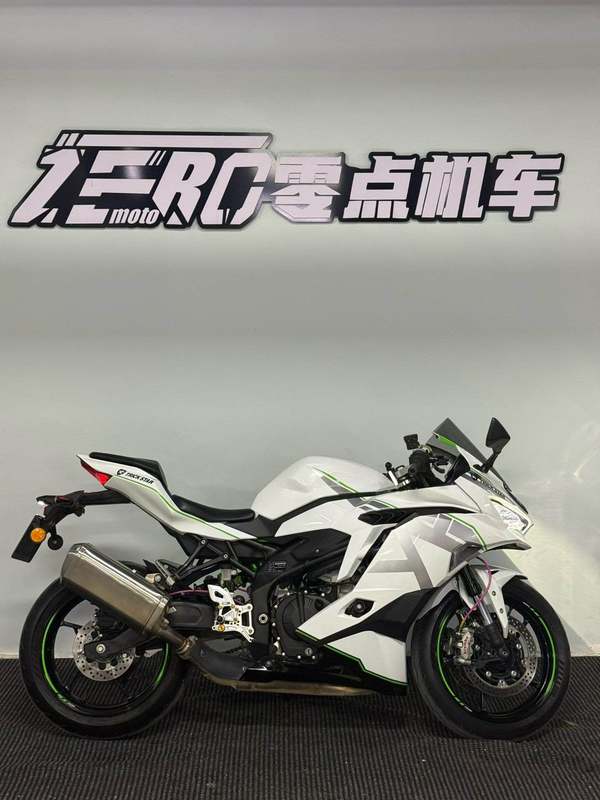 川崎 ZX-4R