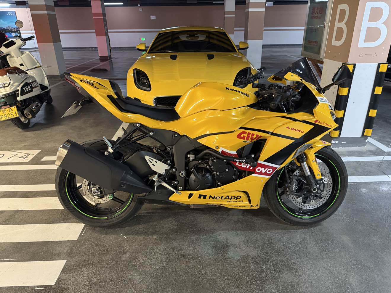 川崎 Ninja ZX-6R 