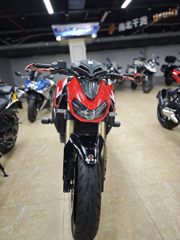 QJMOTOR 追600