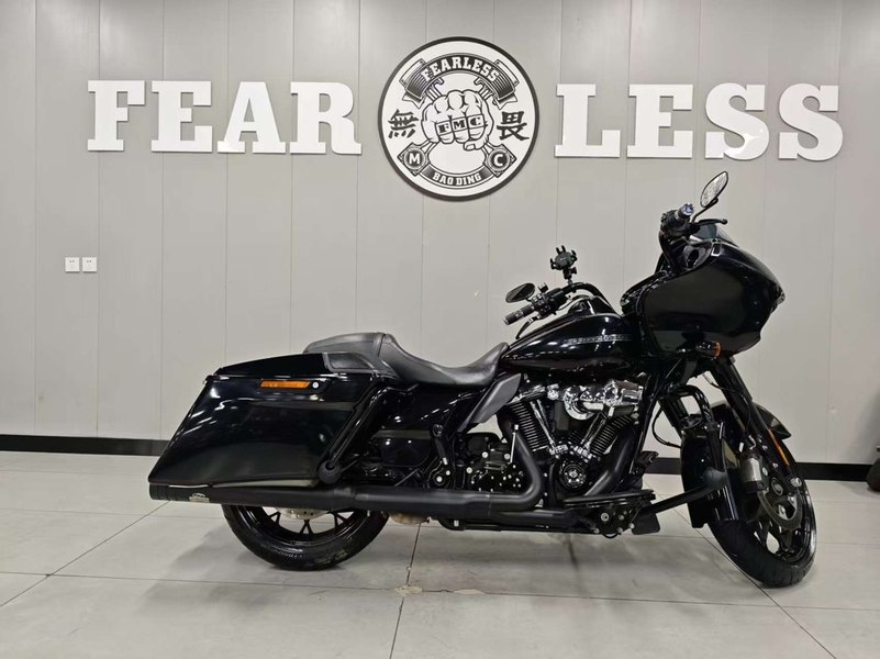 哈雷戴维森 公路滑翔 Road Glide