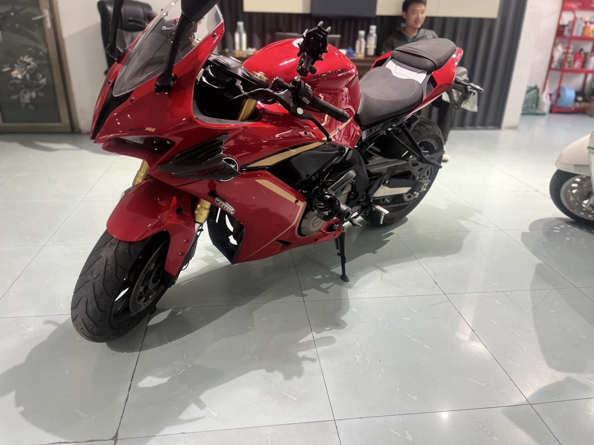 QJMOTOR 赛600