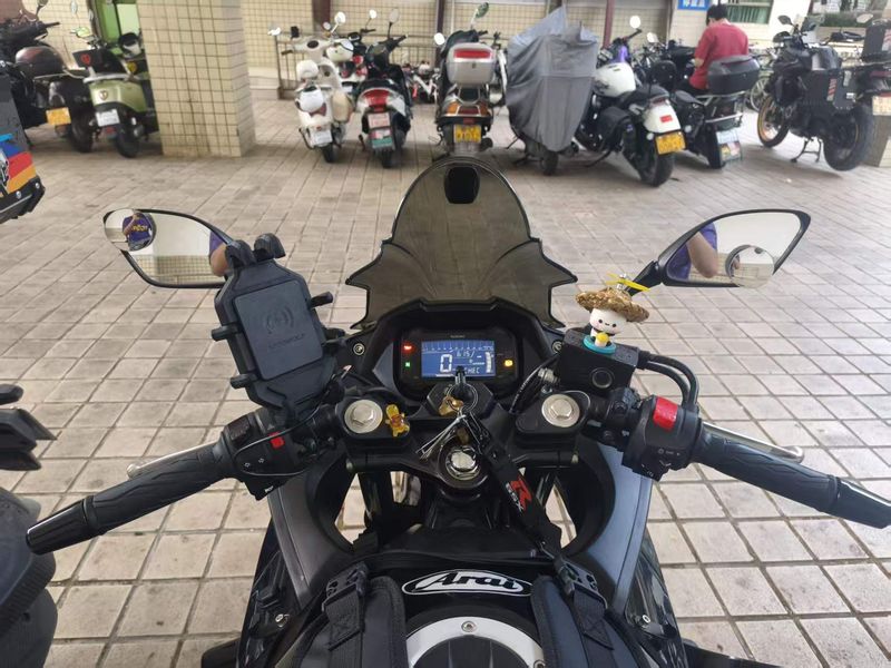 豪爵铃木 GSX250R