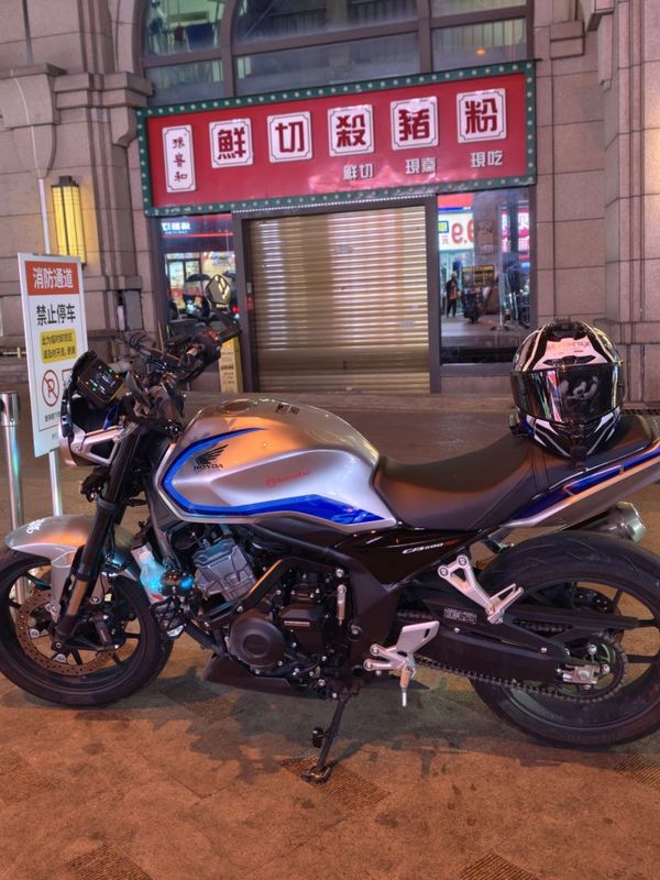本田 CB500 Super Four