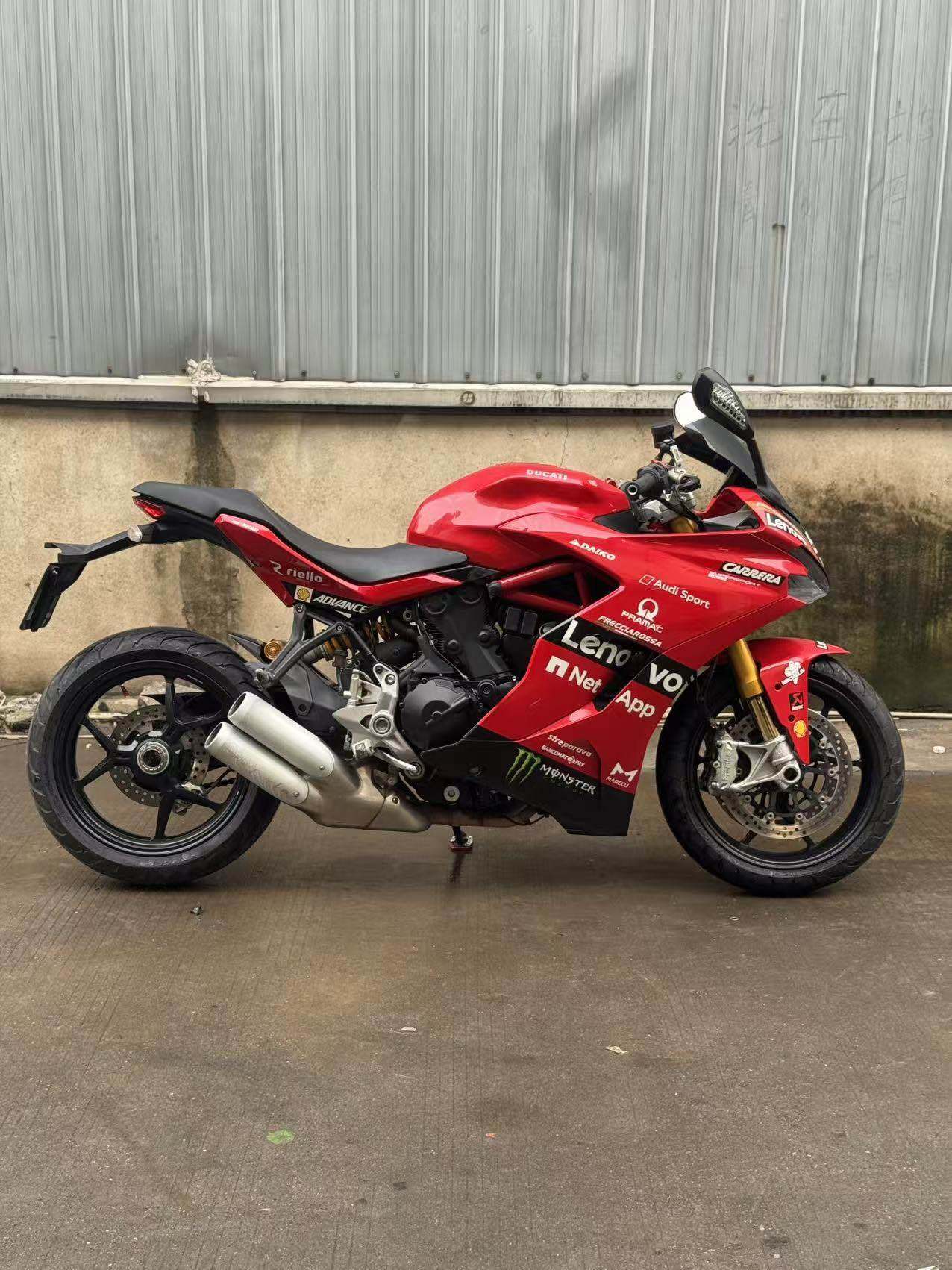 杜卡迪 SuperSport