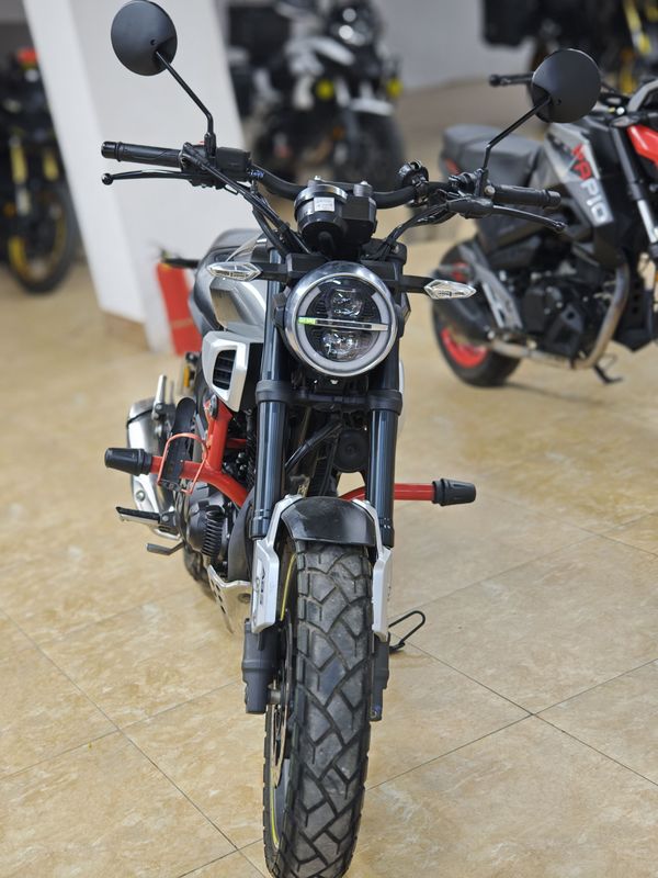 新大洲本田 CBF190TR