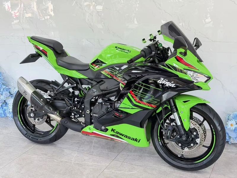 川崎 ZX-4R