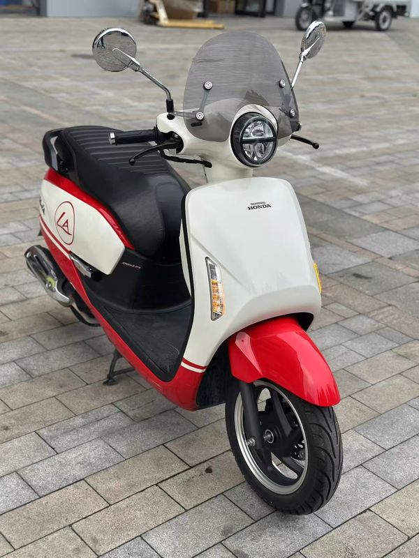 新大洲本田 NS125LA