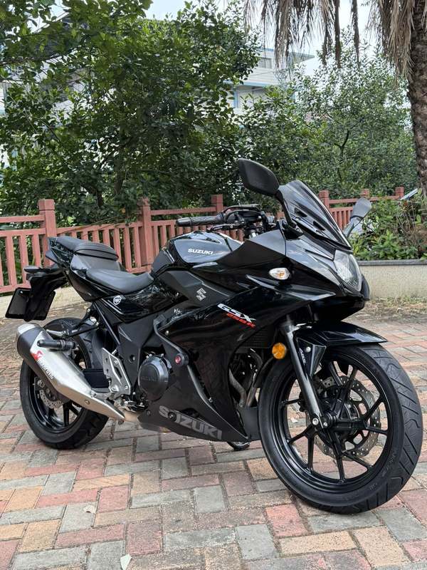 豪爵铃木 GSX250R