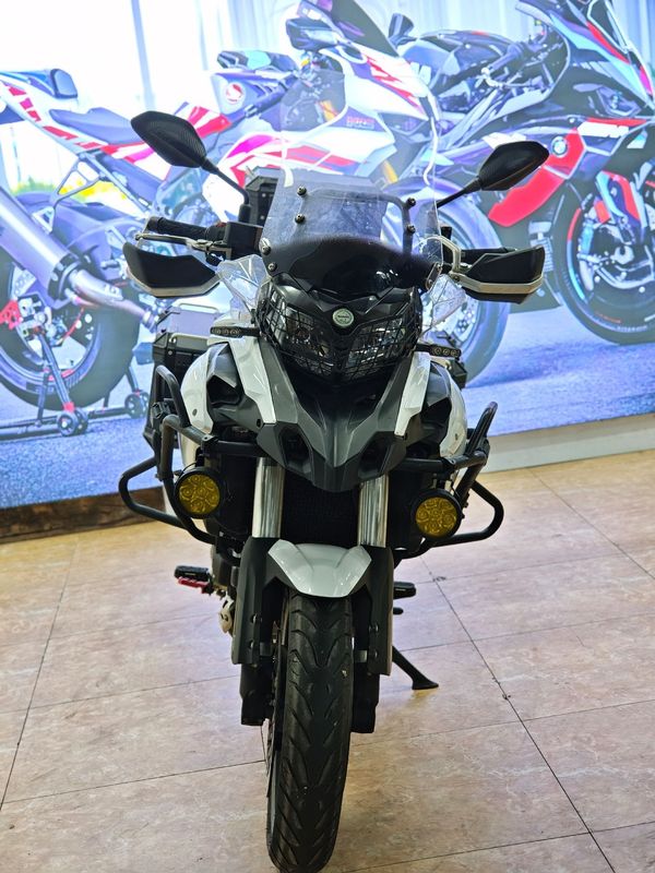贝纳利 金鹏 TRK502