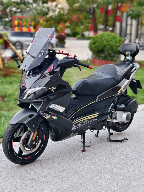 宗申阿普利亚 SR Max 250