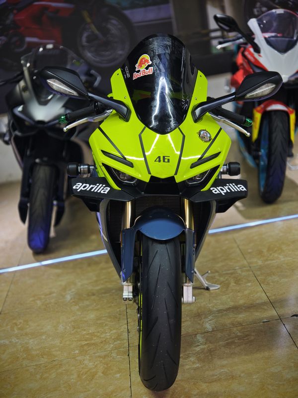张雪机车 500RR