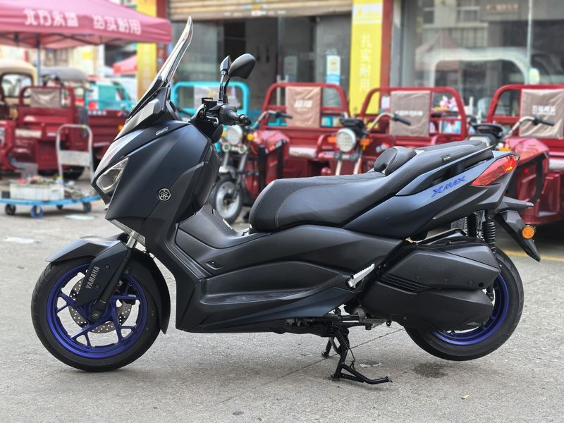 雅马哈 XMAX