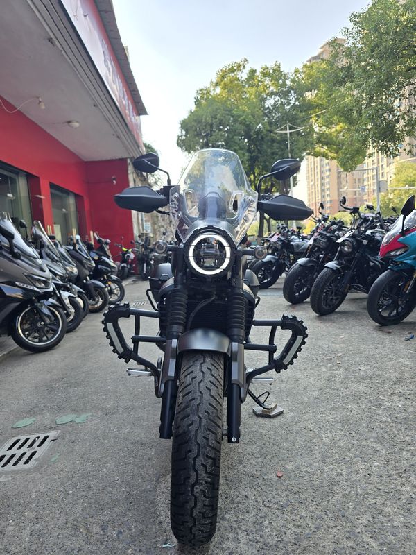 豪爵 TR300