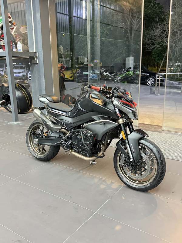 春风 800NK