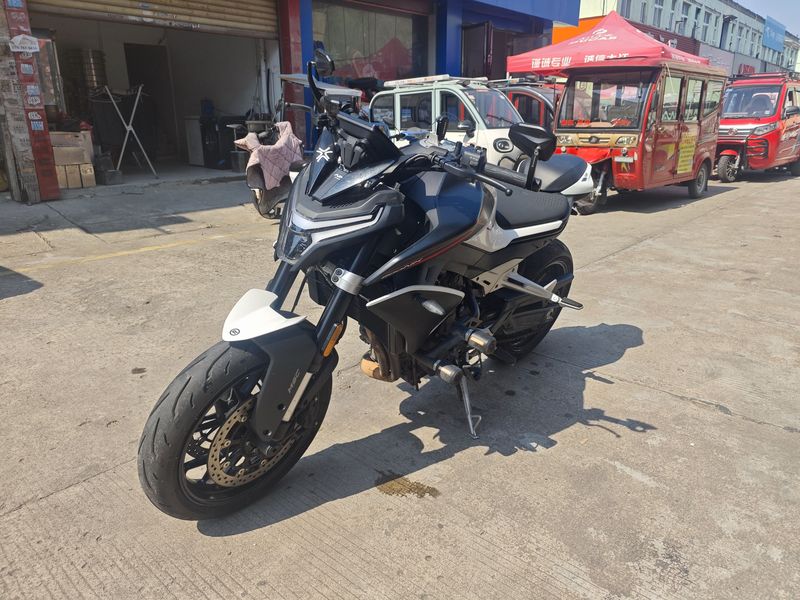 春风 800NK