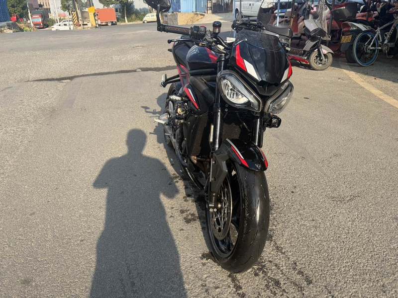 凯旋 Street Triple 765