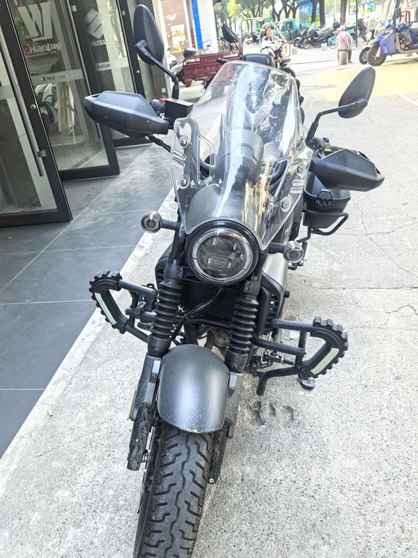 豪爵 TR300