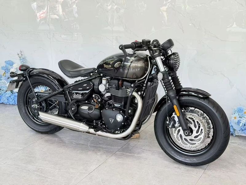 凯旋 Bonneville Bobber